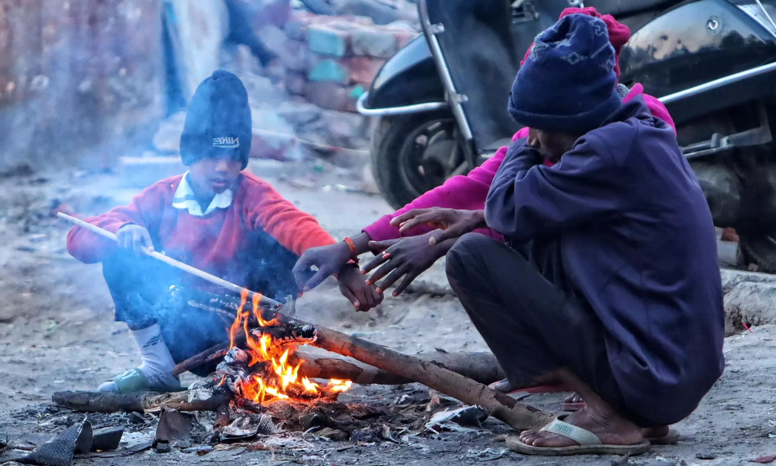 Weather Alert : ਠੰਢ ਦੇ ਨਾਲ-ਨਾਲ ਵਧਿਆ ਪ੍ਰਦੂਸ਼ਣ, AQI 400 ਤੋਂ ਪਾਰ