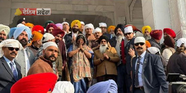 ਗੁਰੂ ਨਗਰੀ ਪਹੁੰਚੀ ਦਿੱਲੀ ਸਰਕਾਰ, ਸੀਐੱਮ ਰੇਖਾ ਗੁਪਤਾ ਨੇ ਦਰਬਾਰ ਸਾਹਿਬ ਅੰਮ੍ਰਿਤਸਰ ਟੇਕਿਆ ਮੱਥਾ, ਲਿਆ ਆਸ਼ੀਰਵਾਦ
