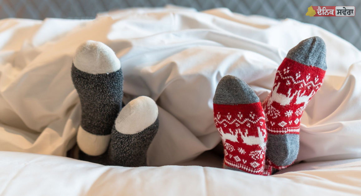 Better Sleeping Tips : ਜੁਰਾਬਾਂ ਪਾ ਕੇ ਸੌਣ ਨਾਲ ਜਲਦੀ ਕਿਉਂ ਆਉਂਦੀ ਹੈ ਨੀਂਦ ? ਪੜ੍ਹੋ ਕੀ ਕਹਿੰਦੀ Research
