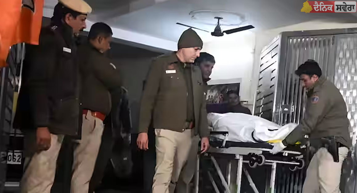 delhi metro fire