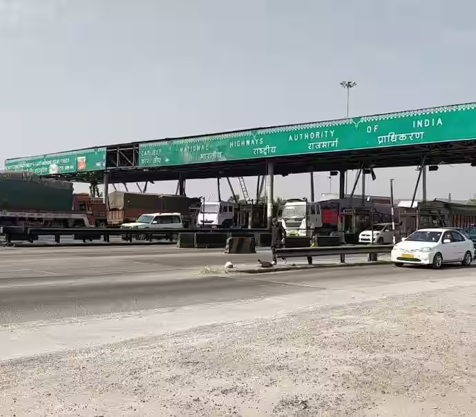 Avoid robbery at toll plazas! If the machine does not work even if there is money in the FASTag, you will get free entry, know the new rule