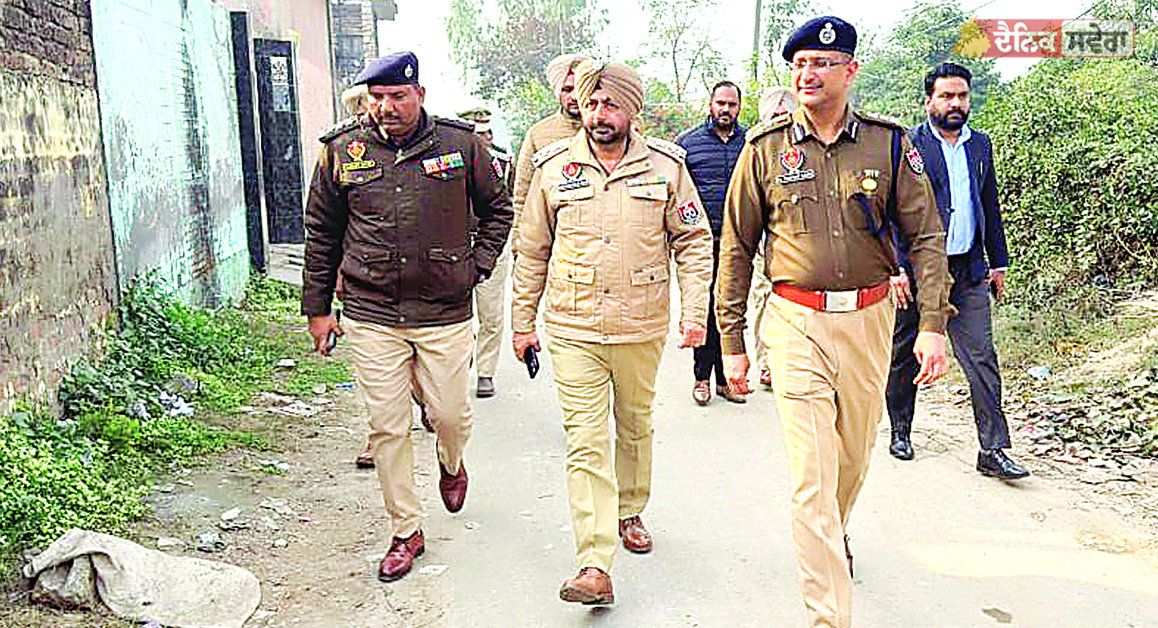 Jalandhar Drugs : ਇਕ ਦਿਨ &lsquo;ਚ 111 ਛਾਪੇਮਾਰੀਆਂ, 7 ਮਾਮਲੇ ਤੇ 8 ਕਾਬੂ, ਵੱਡੀ ਮਾਤਰਾ &lsquo;ਚ ਨਸ਼ੀਲਾ ਪਦਾਰਥ ਬਰਾਮਦ