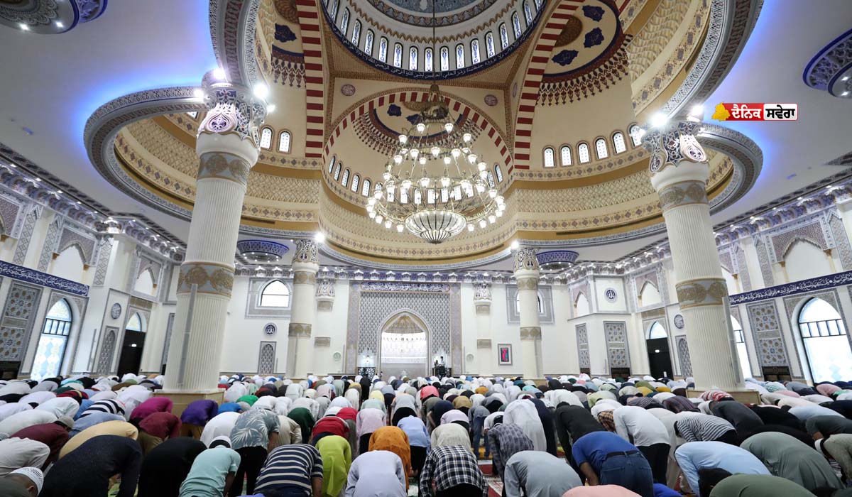 UAE &lsquo;ਚ ਈਦ ਦੀ ਨਮਾਜ਼ ਸਬੰਧੀ ਵੱਡਾ ਫੈਸਲਾ : ਮਸਜਿਦਾਂ ਦੇ ਅੰਦਰ ਅਦਾ ਕੀਤੀ ਜਾਵੇਗੀ ਨਮਾਜ਼ ; ਜਾਣੋ ਭਾਰਤ &lsquo;ਚ ਕਿਸ&hellip;
