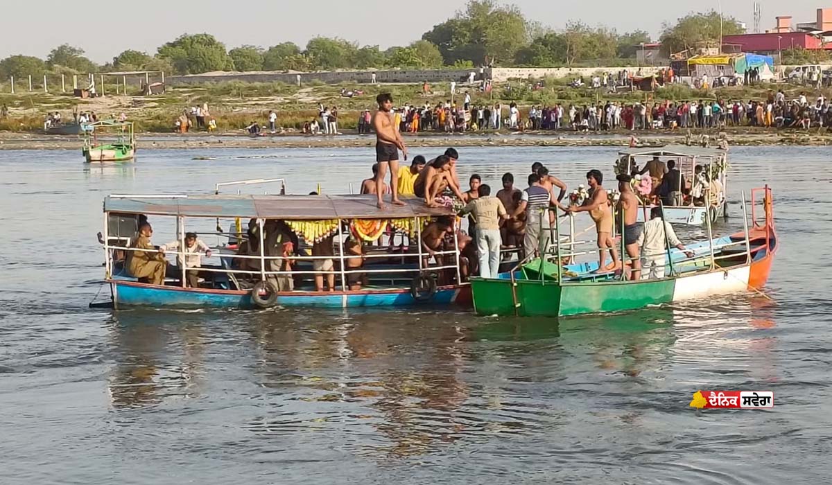Mathura Accident : ਯਮੁਨਾ ਨਦੀ &lsquo;ਚ ਕਿਸ਼ਤੀ ਪਲਟਣ ਕਾਰਨ ਹੁਣ ਤਕ 10 ਸ਼ਰਧਾਲੂਆਂ ਦੀ ਮੌਤ ; ਰੈਸੀਕਿਊ ਜਾਰੀ