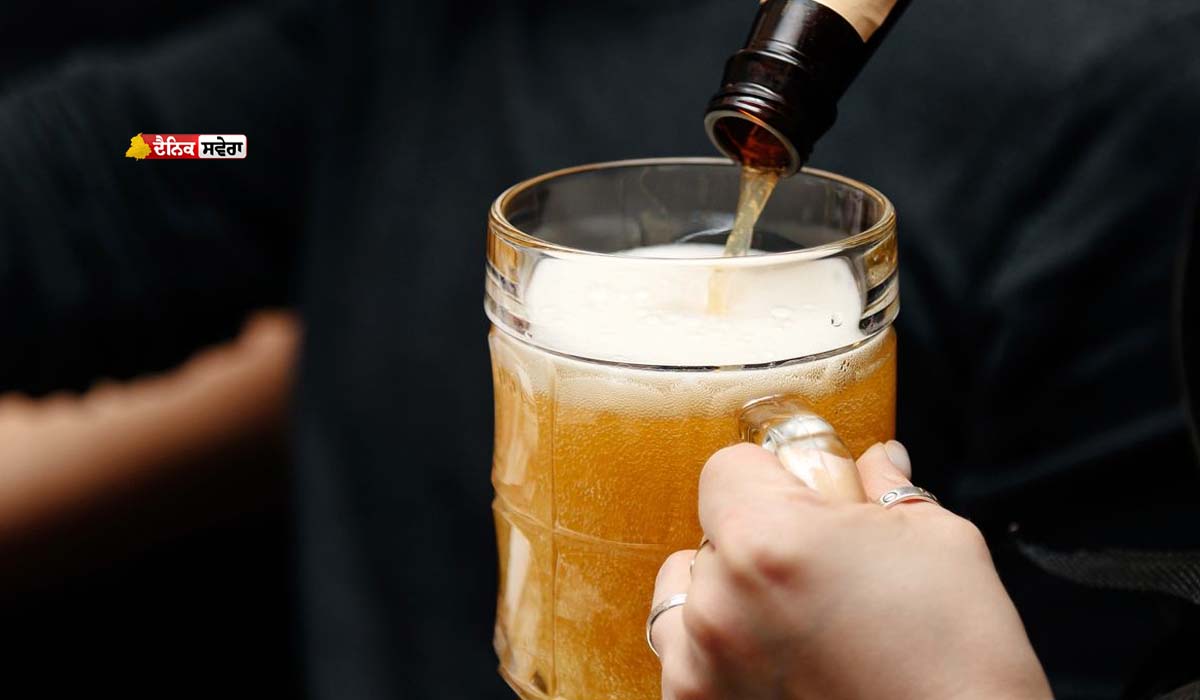 Beer Consumption Effects : ਗਰਮੀਆਂ ‘ਚ ਠੰਢੀ ਬੀਅਰ ਪੀਣਾ ਕਿੰਨਾ ਸੁਰੱਖਿਅਤ ? ਸਿਹਤ ‘ਤੇ ਕੀ ਪੈ ਸਕਦੇ ਮਾੜੇ ਪ੍ਰਭਾਵ