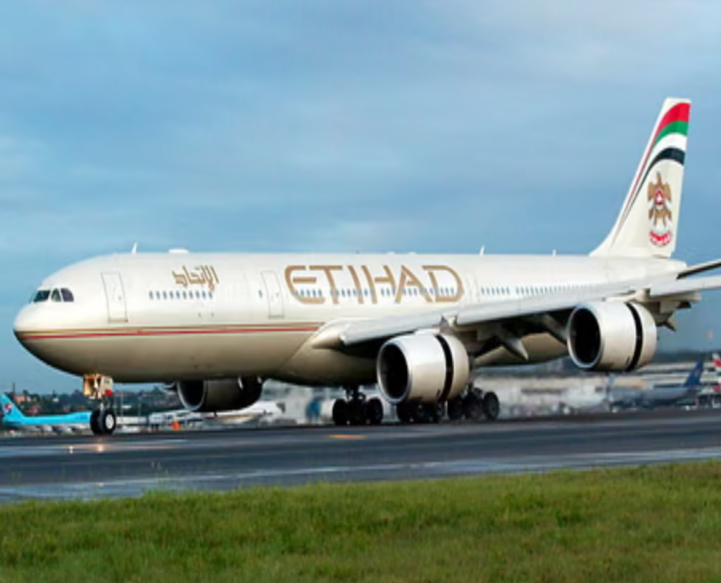 Etihad Airways flight suffers fire in wing, 280 passengers survive