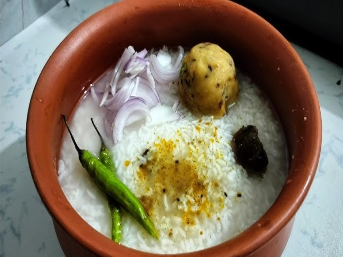 ਪਾਣੀ ਭਾਤ ਬਣਾਉਣ ਦੀ ਵਿਧੀ: ਗਰਮੀ ਵਿੱਚ ਪੇਟ ਨੂੰ ਠੰਡਾ ਰੱਖਣ ਵਾਲਾ ਦੇਸੀ ਪਕਵਾਨ ਗਰਮੀਆਂ ਲਈ ਸਭ ਤੋਂ ਸੌਖਾ ਅਤੇ ਹਲਕਾ ਭੋਜਨ