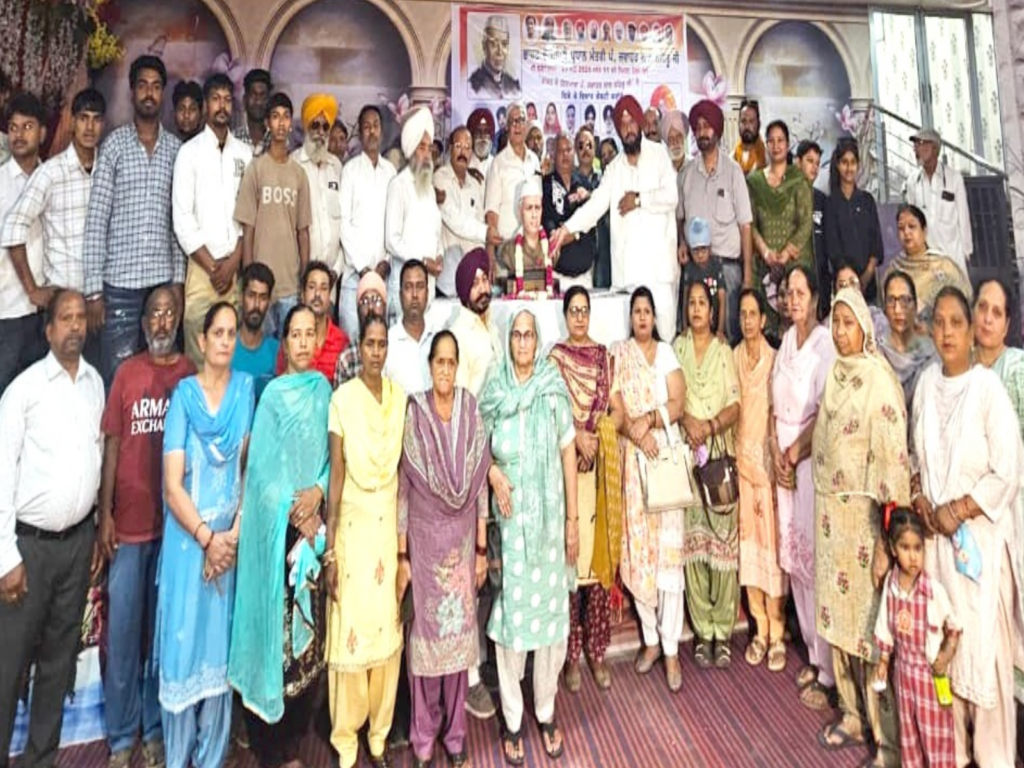 Tribute event in Ludhiana on the occasion of Jawaharlal Nehru's 62nd death anniversary