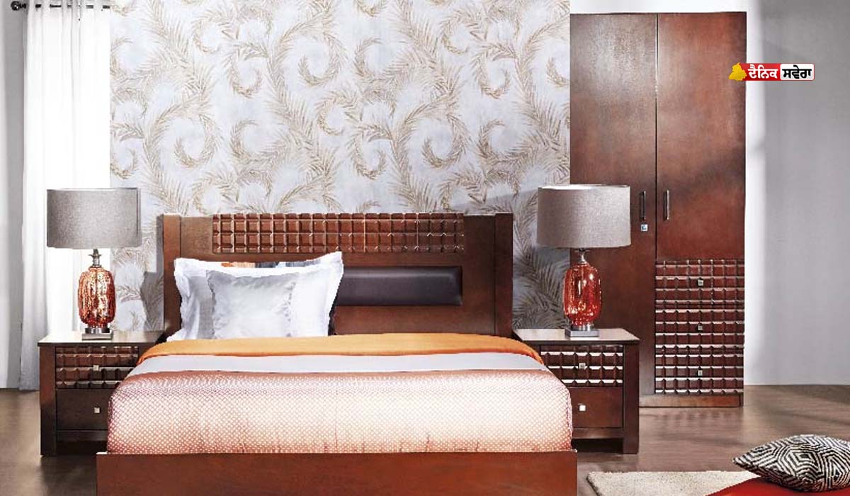 Sleeping Vastu Tips : ਬੈਂਕ ਖਾਤਾ ਹਮੇਸ਼ਾ ਰਹੇਗਾ ਖਾਲੀ ; ਸੌਣ ਵੇਲੇ ਇਹ 4 ਚੀਜ਼ਾਂ ਕਦੇ ਵੀ ਆਪਣੇ ਸਿਰਹਾਣੇ ਕੋਲ ਨਾ ਰੱਖੋ