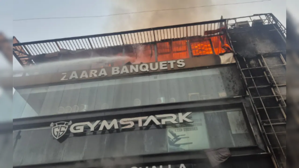 Massive fire breaks out at restaurant in Delhi's Kalkaji, chaos caused by LPG cylinder explosions