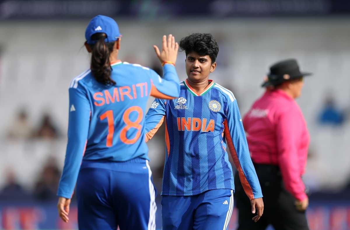 Women&rsquo;s Asia Cup: ਸ਼੍ਰੀ ਚਰਣੀ ਨੇ ਰਚਿਆ ਇਤਿਹਾਸ, ਪੂਨਮ ਯਾਦਵ ਦਾ 8 ਸਾਲ ਪੁਰਾਣਾ ਰਿਕਾਰਡ ਤੋੜ ਕੇ ਬਣਾਇਆ ਨਵਾਂ ਕੀਰਤੀਮਾਨ