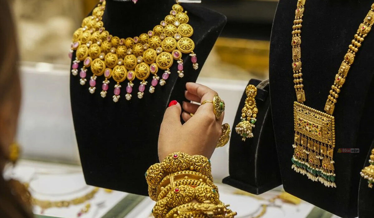 Gold-Silver Rate : ਲਗਾਤਾਰ ਪੰਜ ਦਿਨ ਤੋਂ ਘੱਟ ਰਹੀਆਂ ਸੋਨੇ ਦੀਆਂ ਕੀਮਤਾਂ ; ਇੰਨਾ ਡਿੱਗਾ ਰੇਟ, ਚਾਂਦੀ ਦੇ ਭਾਅ &lsquo;ਚ ਵੀ ਆਈ ਕਮੀ