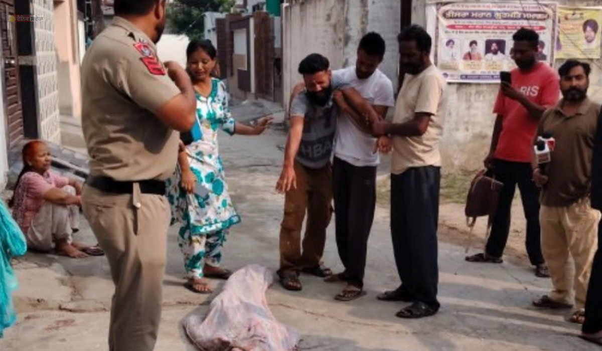 CRIME : ਬਟਾਲਾ ‘ਚ ਸਿਰਫਿਰੇ ਨੇ ਕੀਤਾ ਪਤਨੀ ਤੇ ਧੀ ਦਾ ਕਤਲ ; ਨਸ਼ਾ ਕਰਨ ਤੋਂ ਰੋਕਣ ‘ਤੇ ਘਰ ‘ਚ ਰਹਿੰਦਾ ਸੀ ਕਲੇਸ਼