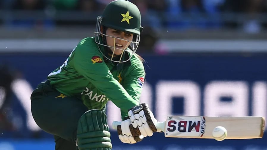 Pakistan Cricket: ਗੁਲ ਫਿਰੋਜ਼ਾ ਨੂੰ ਅੰਪਾਇਰ ਨਾਲ ਉਲਝਣਾ ਪਿਆ ਭਾਰੀ, ICC ਨੇ ਮੈਚ ਫੀਸ ਦਾ 10% ਜੁਰਮਾਨਾ ਲਗਾਇਆ