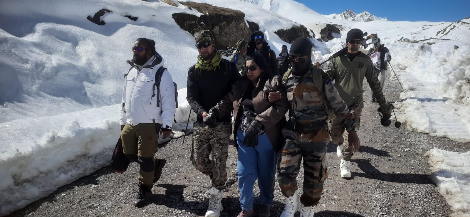 Adi Kailash Indian Army: 14,400 ਫੁੱਟ ਦੀ ਉਚਾਈ ‘ਤੇ ਫੌਜ ਨੇ ਸੰਭਾਲਿਆ ਮੋਰਚਾ, ਲੋੜਵੰਦਾਂ ਤੱਕ ਪਹੁੰਚਾਈ ਮਦਦ