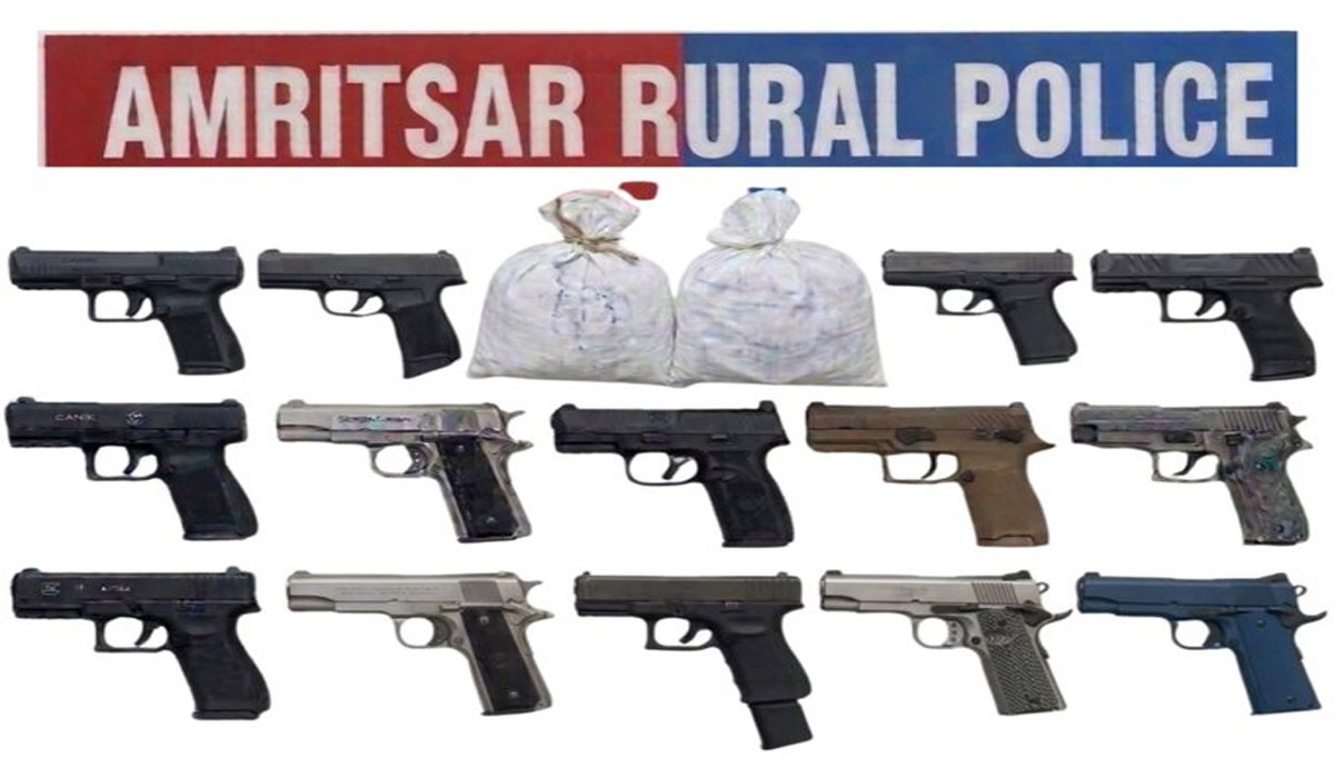 Amritsar Drug Smuggling Case: ਅੰਮ੍ਰਿਤਸਰ ਪੁਲਿਸ ਦੀ ਵੱਡੀ ਕਾਰਵਾਈ, ਗੈਰ-ਕਾਨੂੰਨੀ ਹਥਿਆਰਾਂ ਤੇ ਹੈਰੋਇਨ ਤਸਕਰੀ ਦੇ ਨੈੱਟਵਰਕ ਦਾ ਪਰਦਾਫਾਸ਼; 7 ਮੁਲਜ਼ਮ ਗ੍ਰਿਫ਼ਤਾਰ
