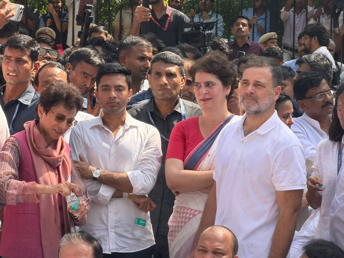 Election Commission Protest: ਗਿਆਨੇਸ਼ ਕੁਮਾਰ ਨੂੰ ਹਟਾਉਣ ਦੀ ਮੰਗ, ਇੰਡੀ ਗਠਜੋੜ ਨੇ ਚੋਣ ਕਮਿਸ਼ਨ ਖ਼ਿਲਾਫ਼ ਕੀਤਾ ਮਾਰਚ