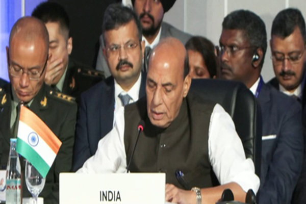 Rajnath Singh ASEAN Meeting:&lsquo;ਆਪਰੇਸ਼ਨ ਸਿੰਦੂਰ ਦੌਰਾਨ ਤਬਾਹ ਕੀਤਾ ਅੱਤਵਾਦੀ ਢਾਂਚਾ&rsquo;, ਰਾਜਨਾਥ ਸਿੰਘ ਨੇ ਕਿਹਾ- ਅੱਤਵਾਦ ਵਿਰੁੱਧ ਭਾਰਤ ਦੀ ਰਣਨੀਤੀ ਪਰਖੀ ਹੋਈ ਹੈ
