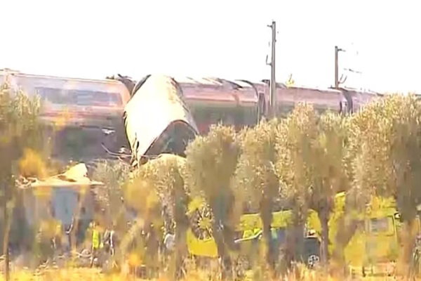 Spain Train Accident: ਸਪੇਨ &rsquo;ਚ ਦੋ ਹਾਈ-ਸਪੀਡ ਟ੍ਰੇਨਾਂ ਦੀ ਭਿਆਨਕ ਟੱਕਰ, 39 ਲੋਕਾਂ ਦੀ ਮੌਤ; ਬਚਾਅ ਕਾਰਜ ਜਾਰੀ